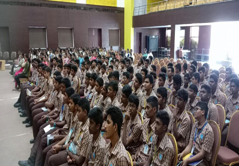 Speaker : Dr.V.Manoharan, Principal, SPS, Salem.
Participants : Students & Parents of Class XI NCERT

We successfully conducted the Parents Orientation Program for Class XI students and their parents in our school auditorium.